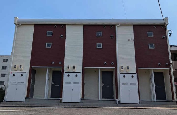 レオネクスト鴻島203の外観