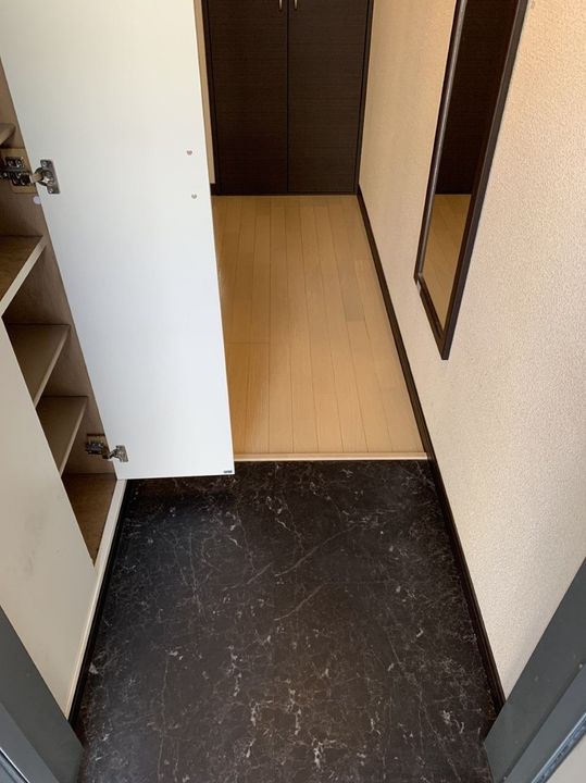 レオネクストパッション101の玄関