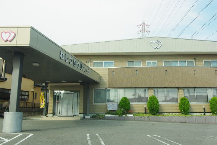 ラ・ルーチェの周辺