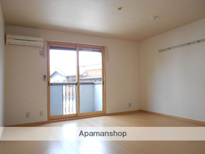 シャルマン住吉101の居間