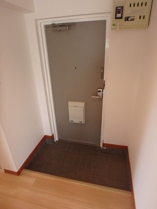 サウンズヒルの玄関