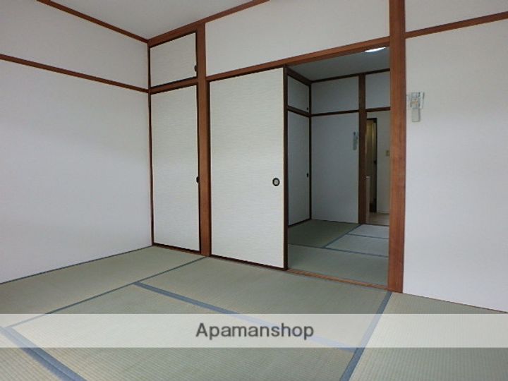 ハイツ杉Ⅱの居間