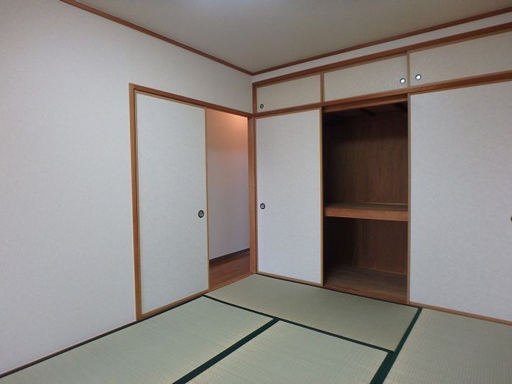 ロイヤルメゾン植田山の内装