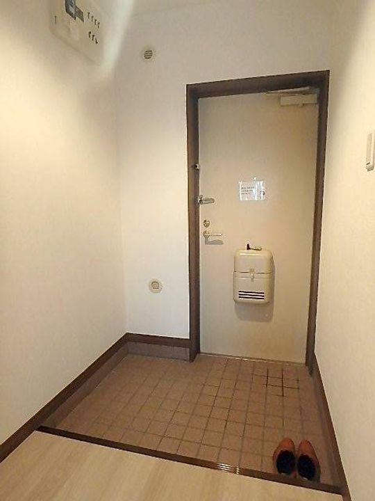 ハイツ平針の玄関