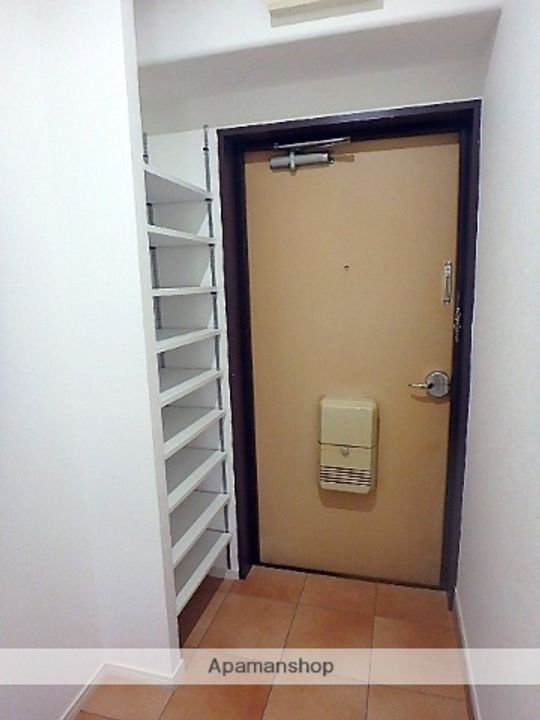 ユニーブル第2天白の玄関