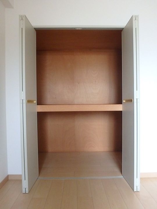 エルスタンザ原の内装