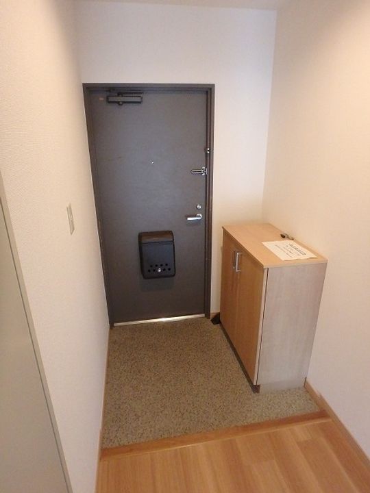 エルスタンザ原の玄関