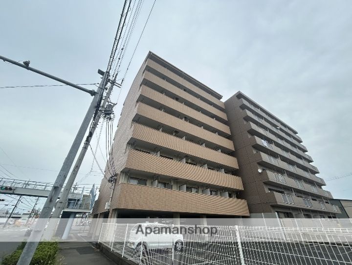 センチュリーパーク油屋1番館の外観