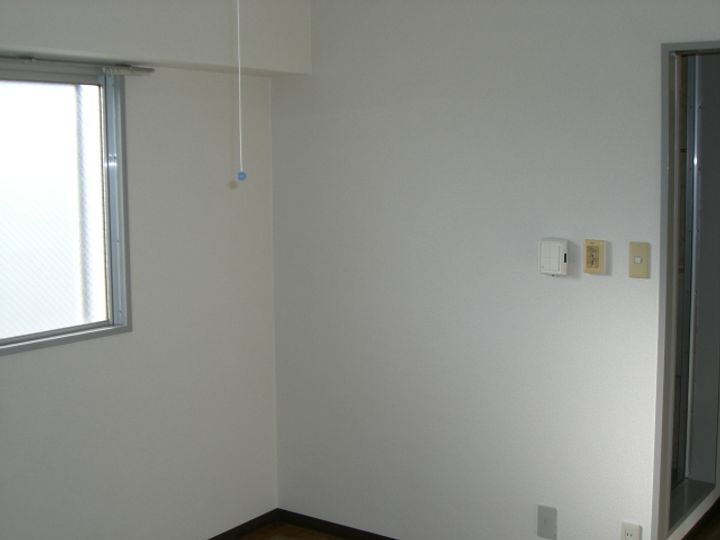 プレスイン篠原橋2Dの居間