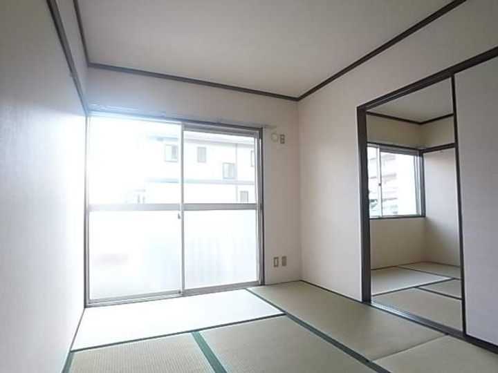 タウニー8の居間