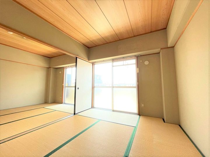 明正雅ハイツの居間