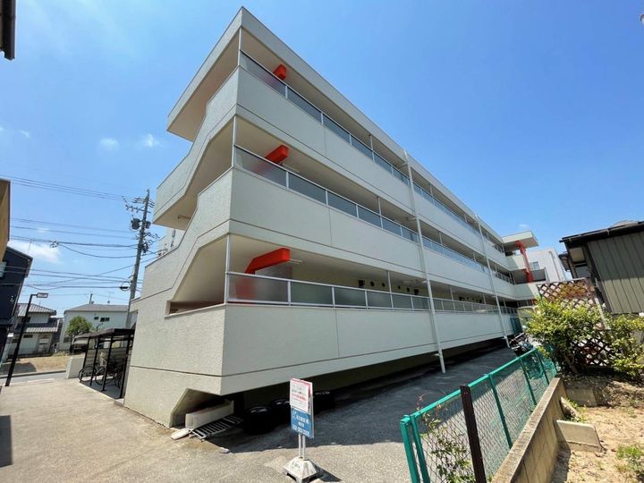 明正雅ハイツの外観