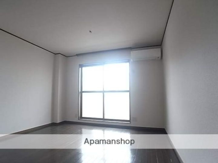 ライジングハイツの居間