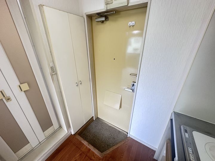 パレス柴田の玄関