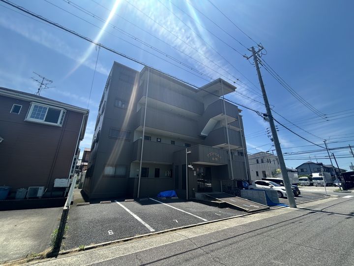 グランドヒルズ坂野の外観