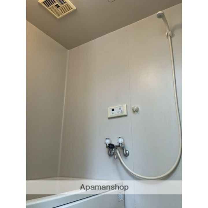 グランドヒルズ小碓3番館の風呂