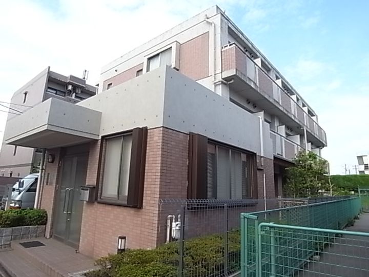 コーポラスヤスイの外観