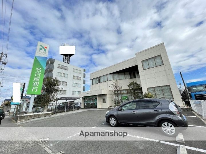 サニースポットの周辺