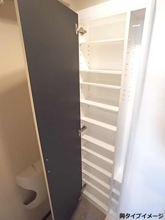 アーク東海通の玄関