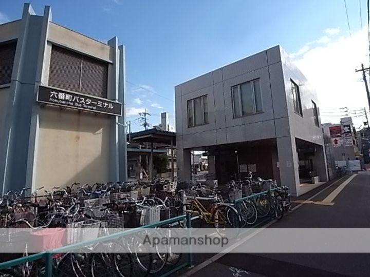 ラトレ白鳥の周辺