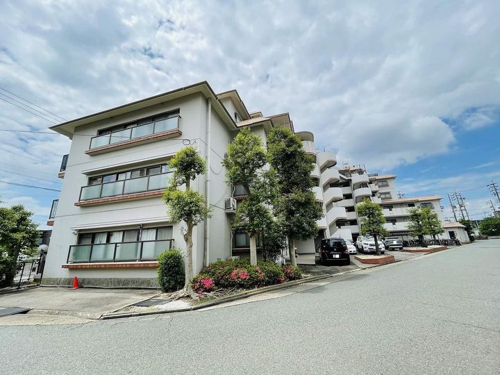 プライム八田106の外観