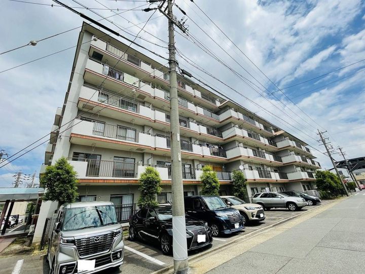 プライム八田106の外観