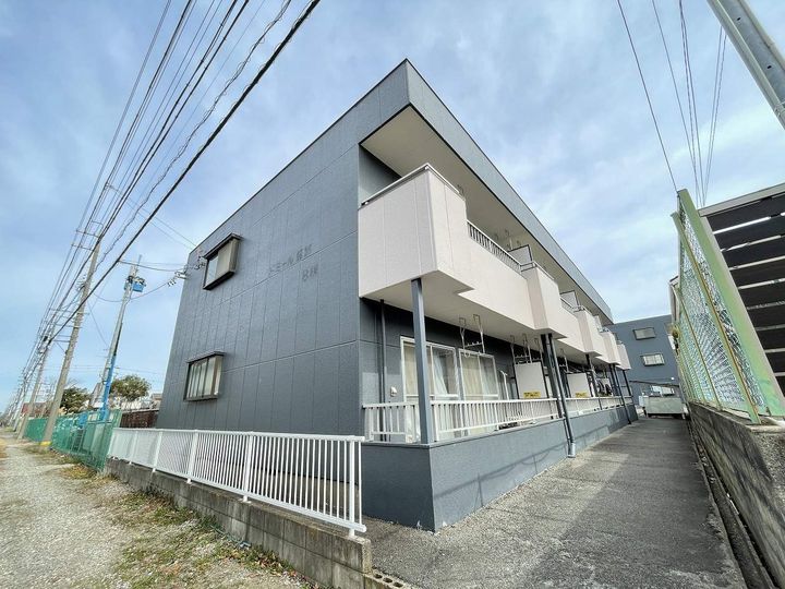 ドミール服部B棟の外観