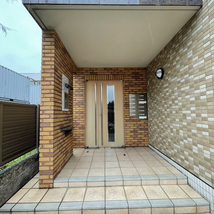 WING MAY WESTの周辺