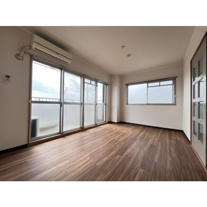 エスポワールメゾン神郷(しんごう)の居間