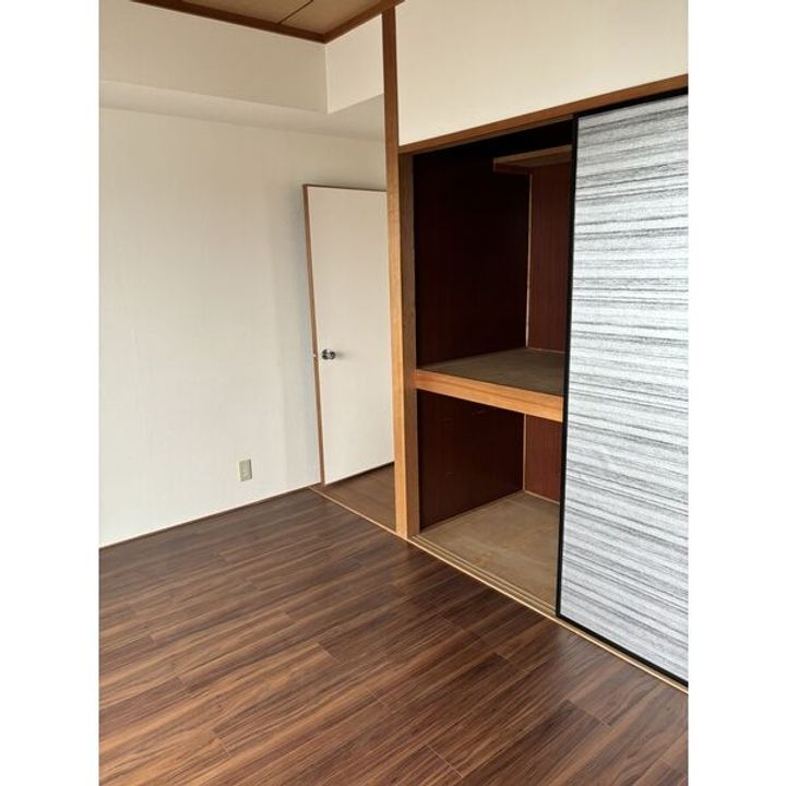 高田ビルの内装