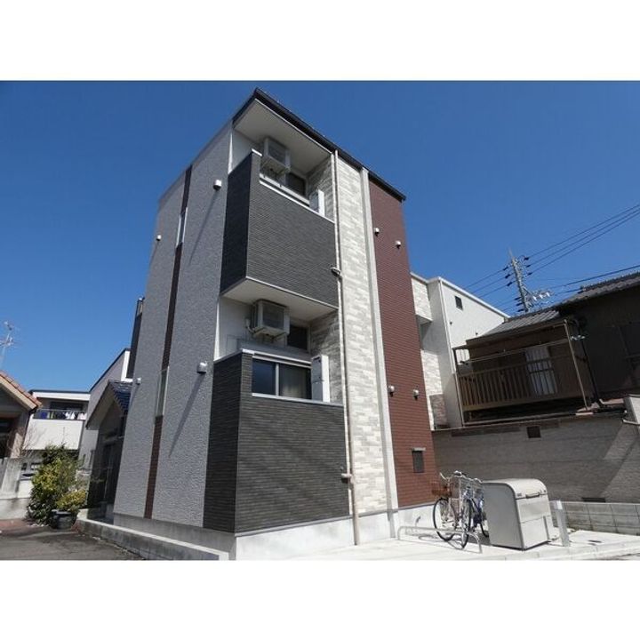 ハーモニーテラス鳥栖1018の外観