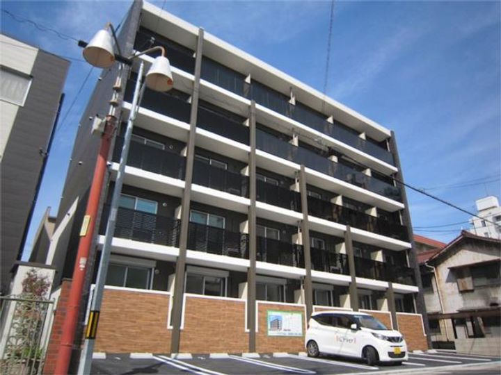Luxter 柴田の外観