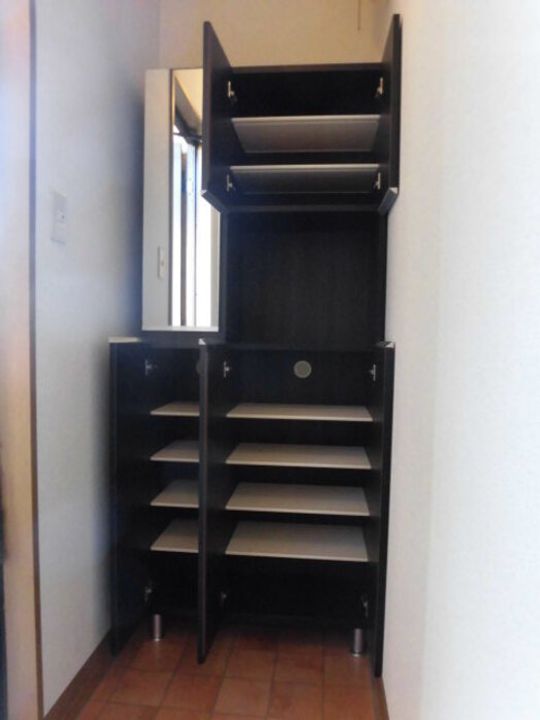 リマーニ江松の玄関