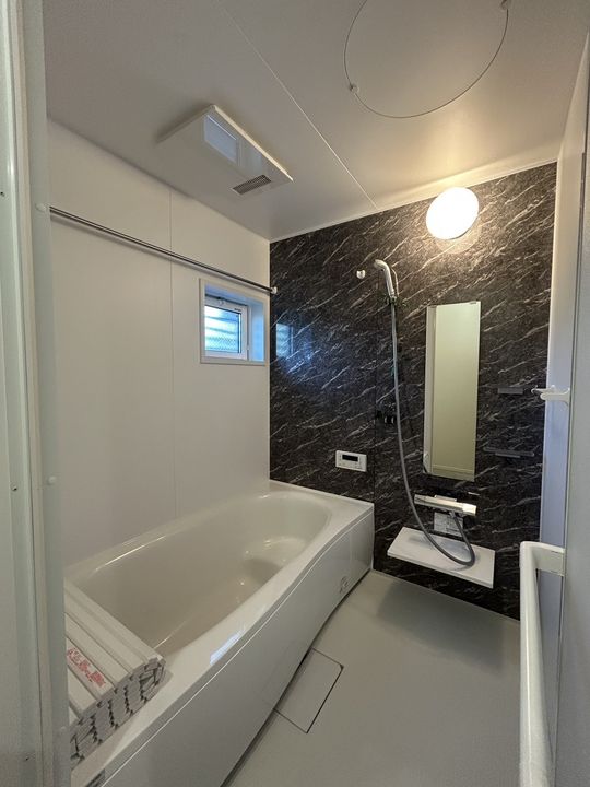 アン・ジュール中郷の風呂