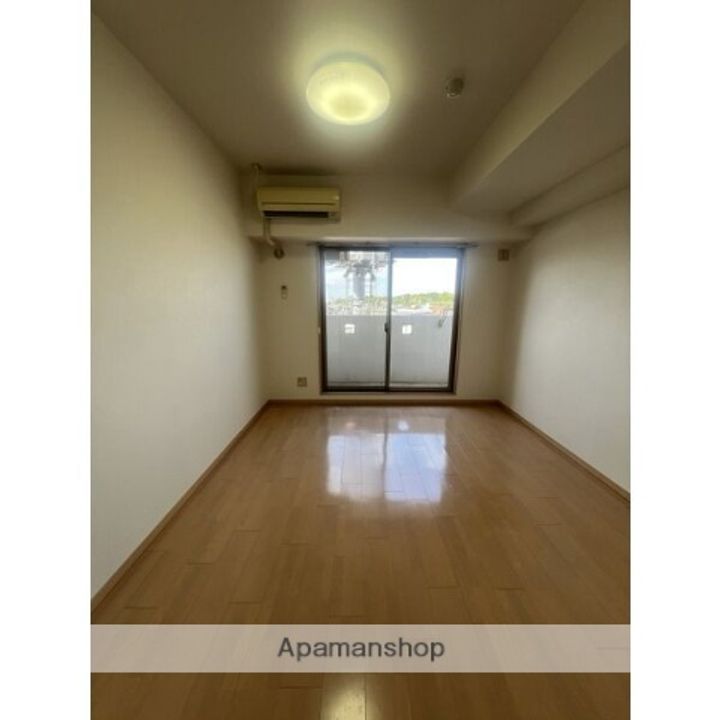 REGALO桜本町の居間