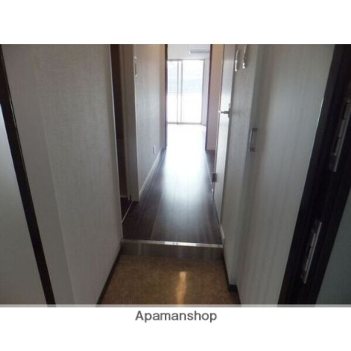 ポートタウンドルフィンⅡの玄関