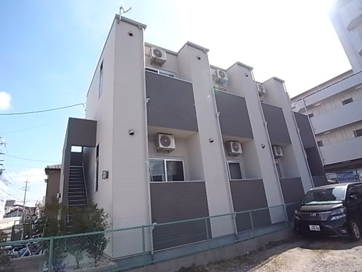 アーク東海通の外観