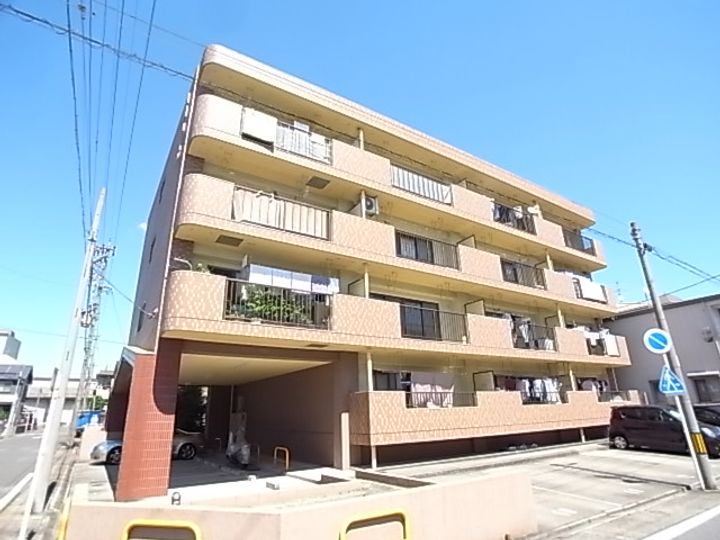 陽明ハイツの外観