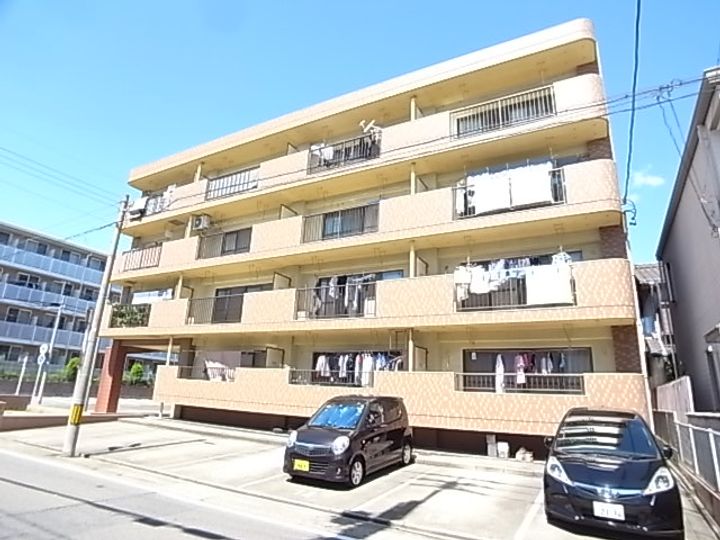 陽明ハイツの外観