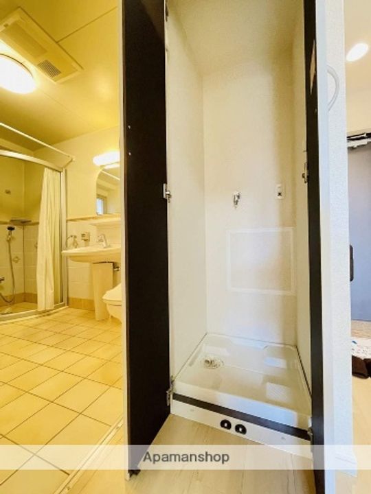 レインボーピア記念橋の内装