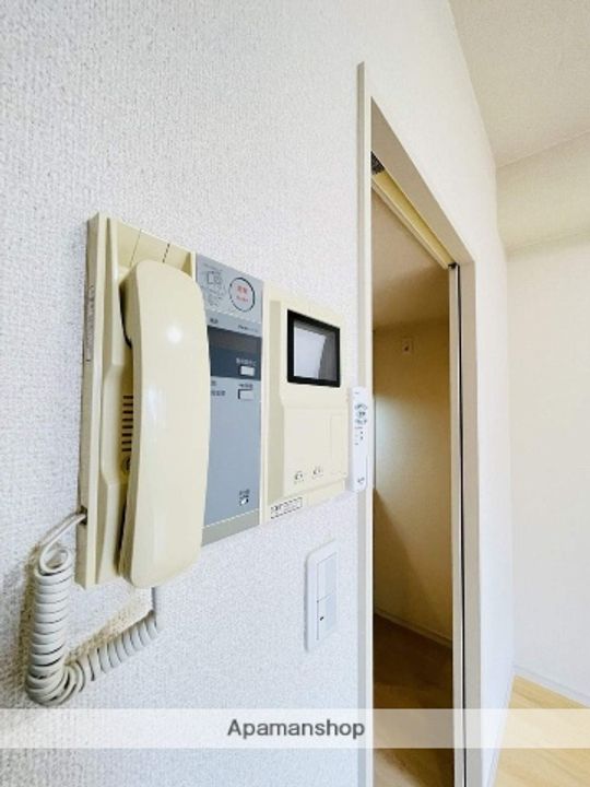 レインボーピア記念橋の内装