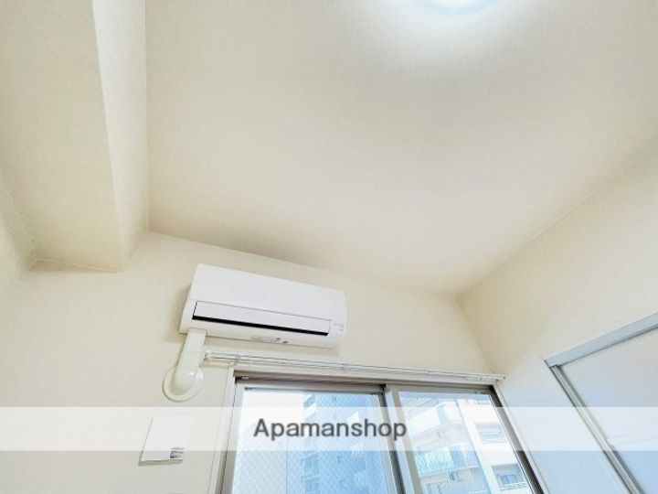 レインボーピア記念橋の内装