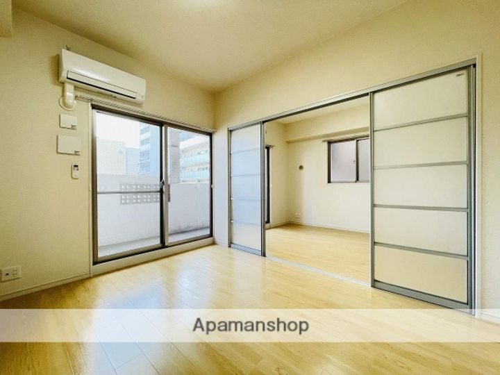 レインボーピア記念橋の居間