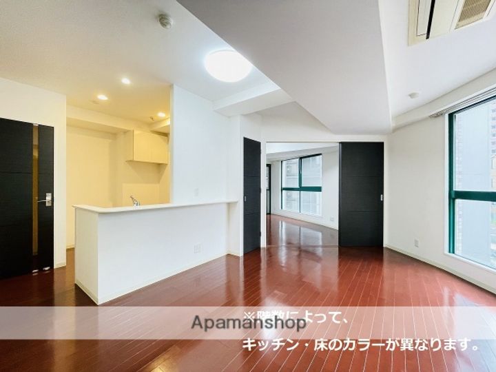 ドゥーエ上前津(旧さくらHILLS上前津)の居間