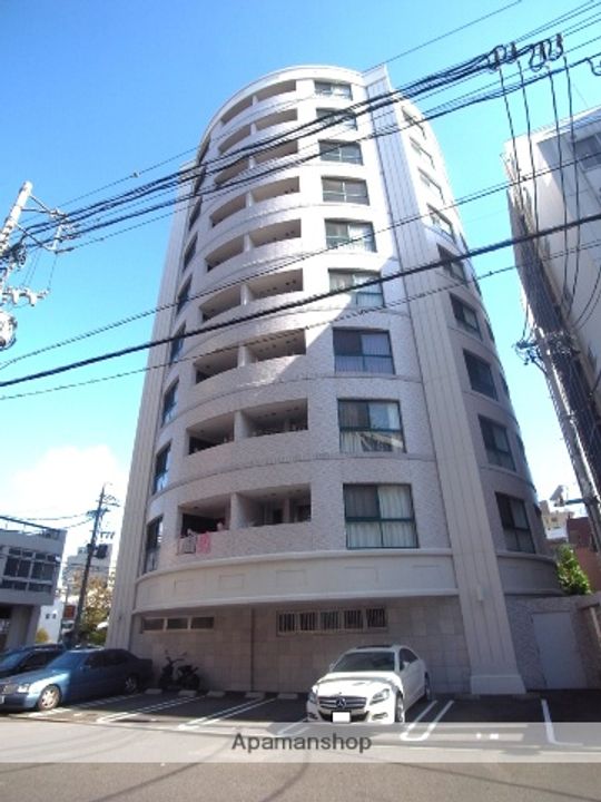 ドゥーエ上前津(旧さくらHILLS上前津)の外観