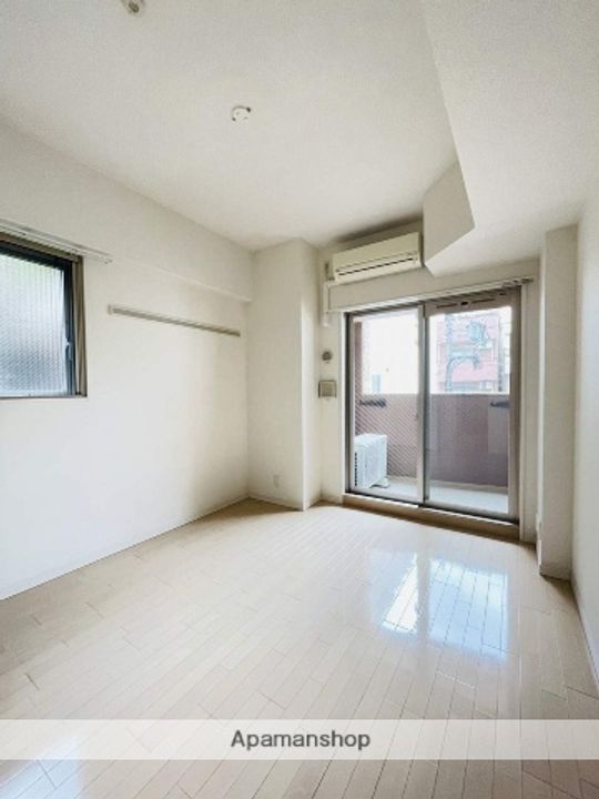 プレサンス大須観音駅前サクシードの居間