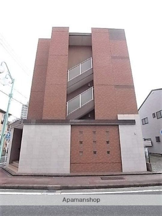 ウィング金山の外観