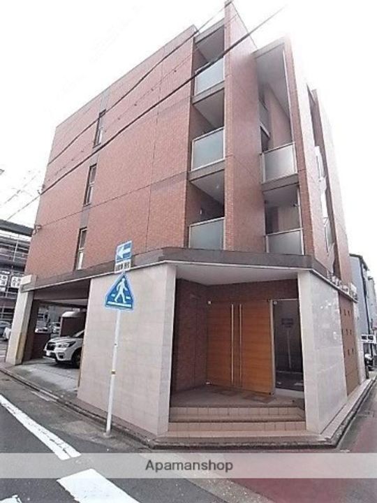 ウィング金山の外観