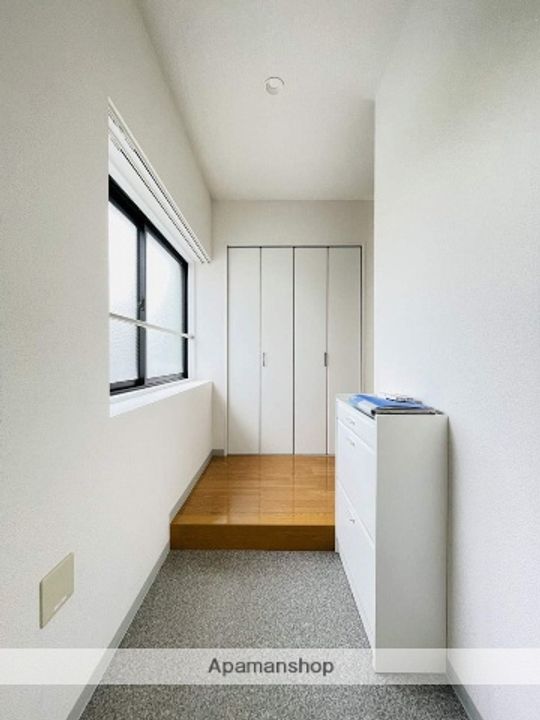 音羽壱番館金山の玄関