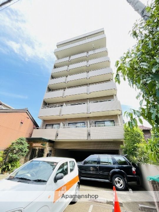 音羽壱番館金山の外観